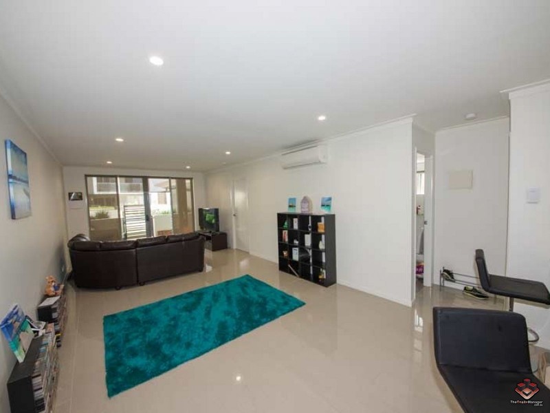 8 Lochaber Street, Dutton Park QLD 4102