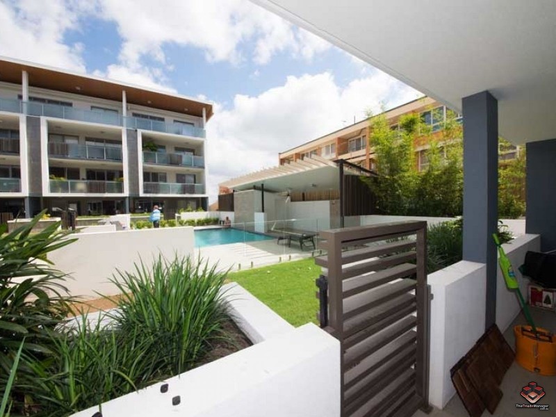 8 Lochaber Street, Dutton Park QLD 4102