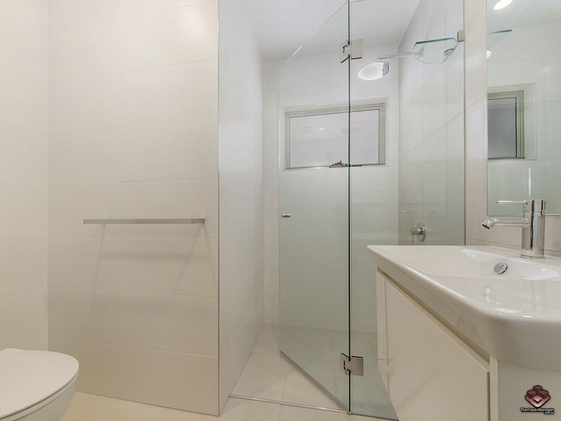 8 Russell Street, Everton Park QLD 4053