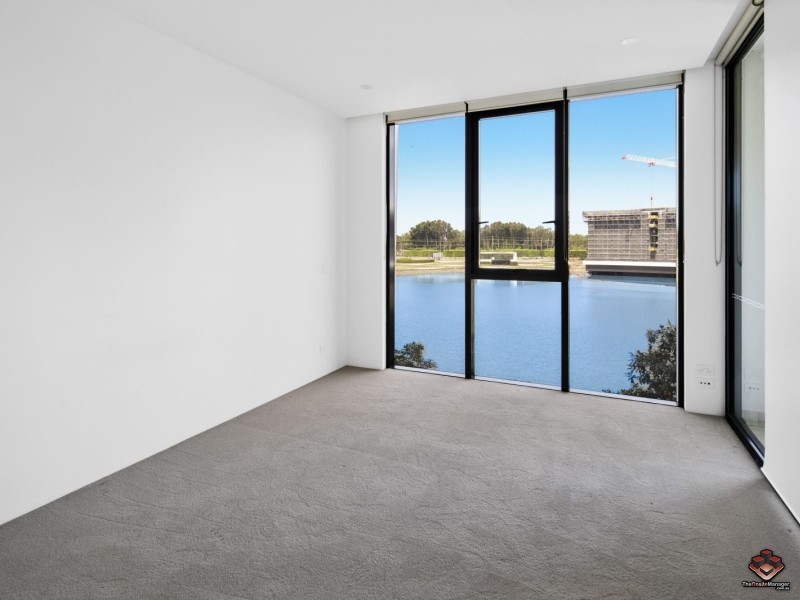 1 Marina Drive, Benowa QLD 4217