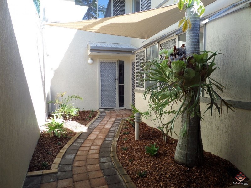 1 Resort Drive, Robina QLD 4226