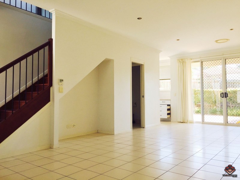 8/9 Elma Street, Salisbury QLD 4107