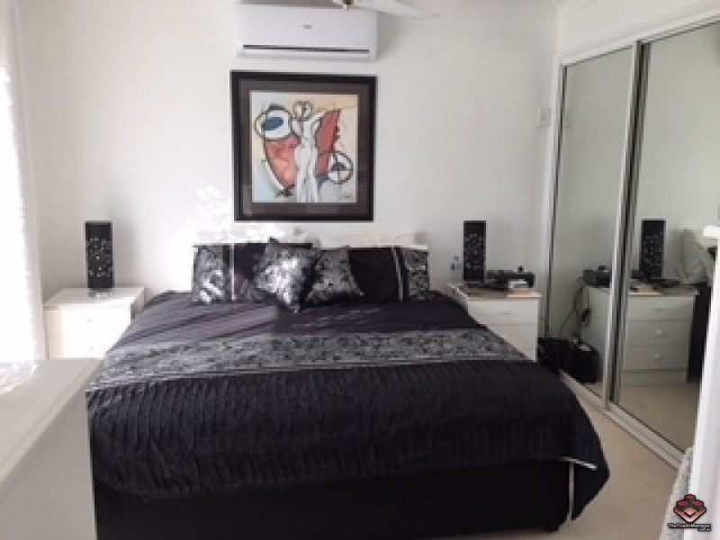 50 St Kevins Avenue, Benowa QLD 4217