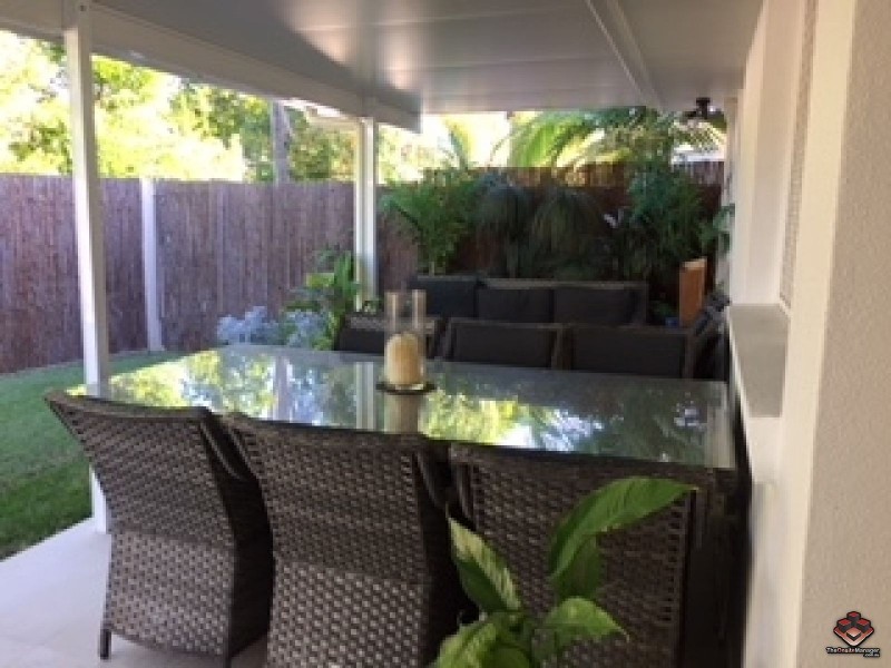 50 St Kevins Avenue, Benowa QLD 4217