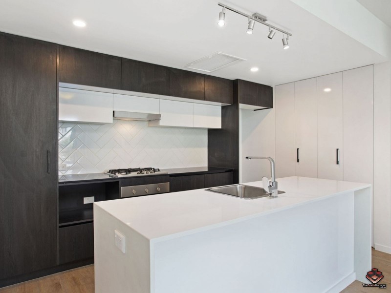 573 Coronation Drive, Toowong QLD 4066