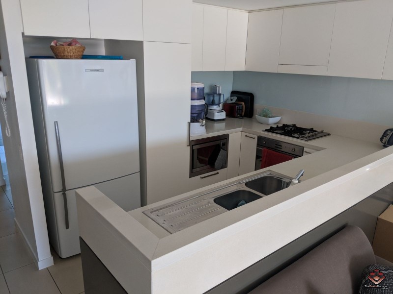 323 Bayview Street, Hollywell QLD 4216