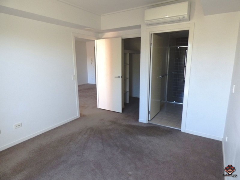 16 Surbiton Court, Carindale QLD 4152