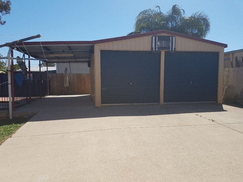 137 Pulgul Street, Urangan QLD 4655