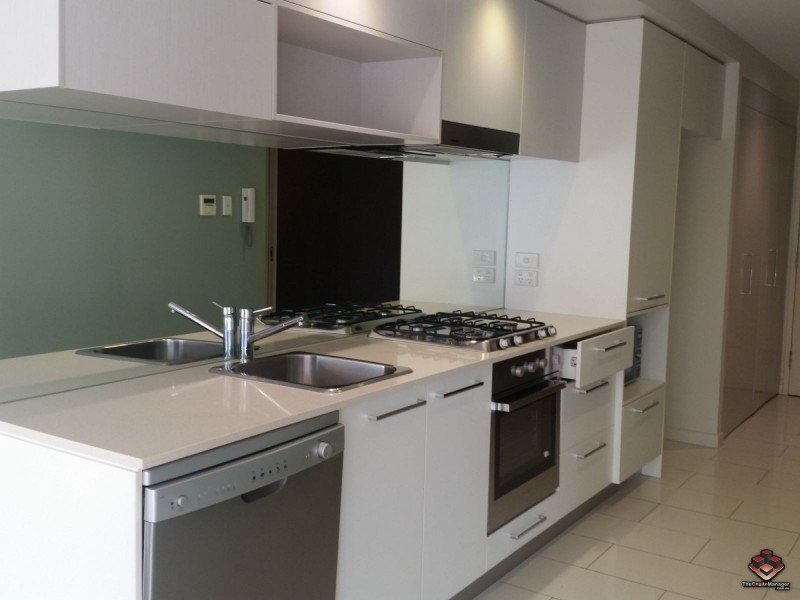 430 Marine Parade, Biggera Waters QLD 4216