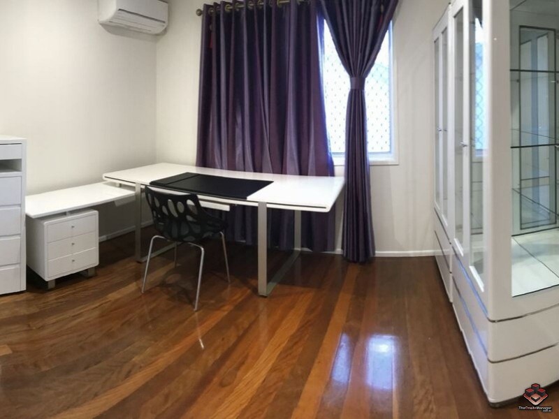 25 Nevern Street, Macgregor QLD 4109