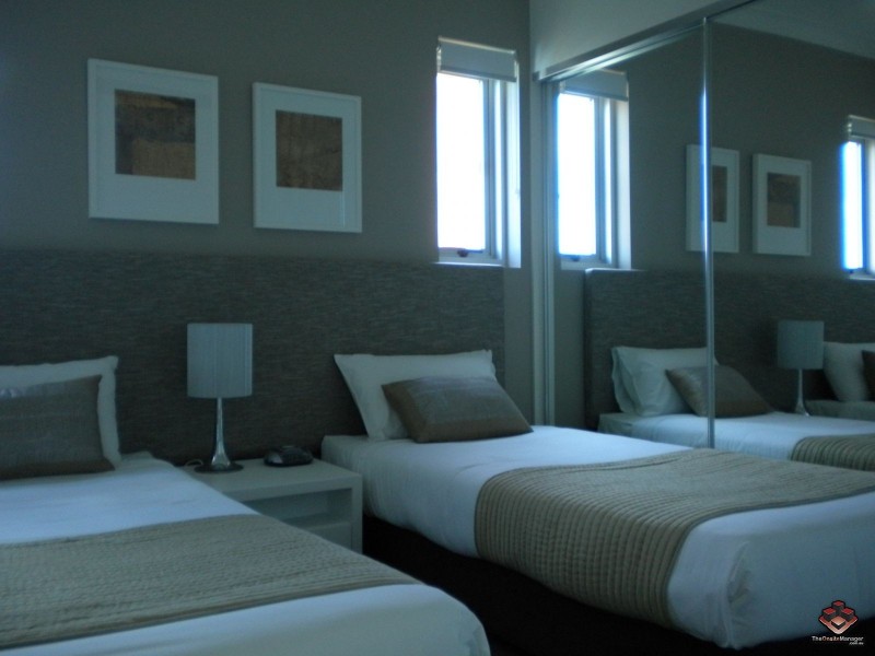 430 Marine Parade, Biggera Waters QLD 4216