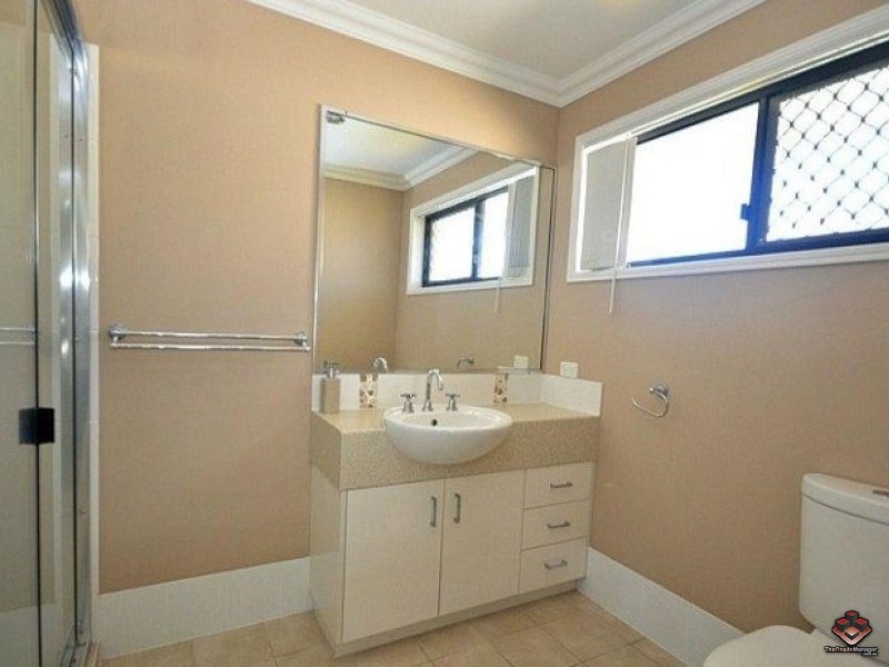 Point Vernon QLD 4655