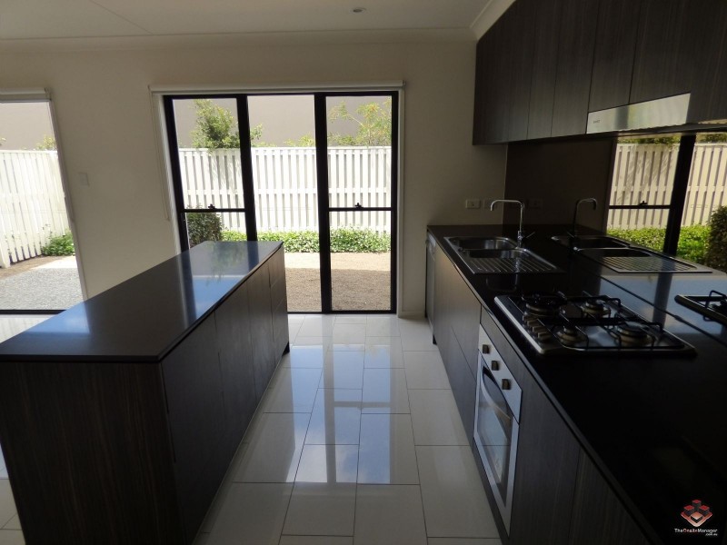 Pacific Pines QLD 4211