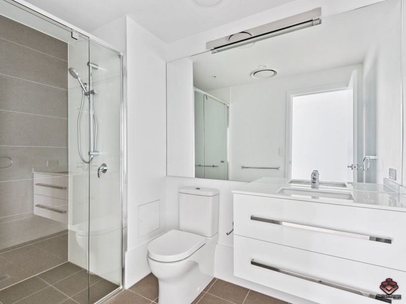 10803/300 Old Cleveland Road, Coorparoo QLD 4151