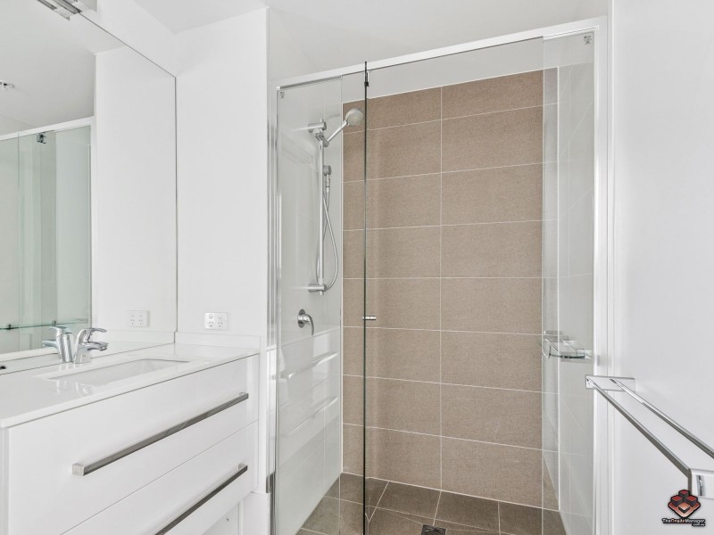 10803/300 Old Cleveland Road, Coorparoo QLD 4151