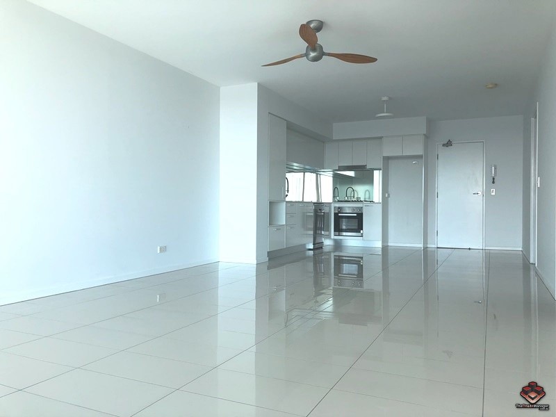 2 East Quay Drive, Biggera Waters QLD 4216