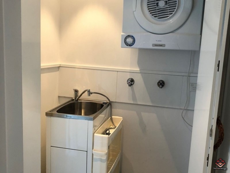 2 East Quay Drive, Biggera Waters QLD 4216