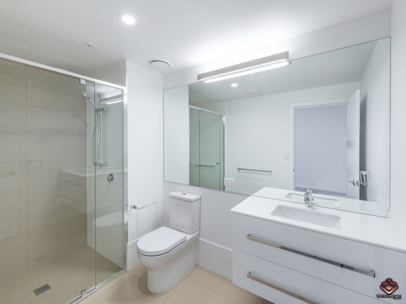 20402/300 Old Cleveland Road, Coorparoo QLD 4151