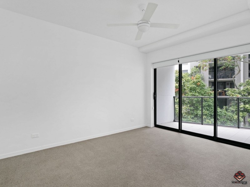 573 Coronation Drive, Toowong QLD 4066