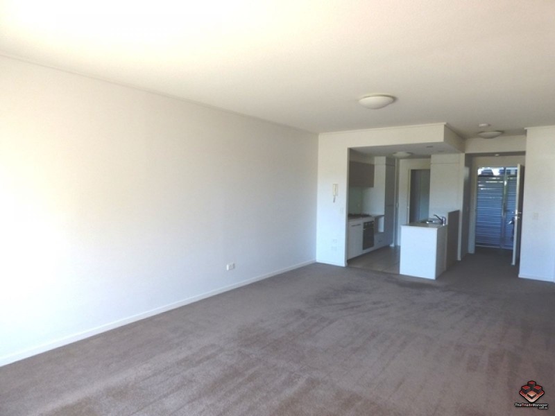 16 Surbiton Court, Carindale QLD 4152