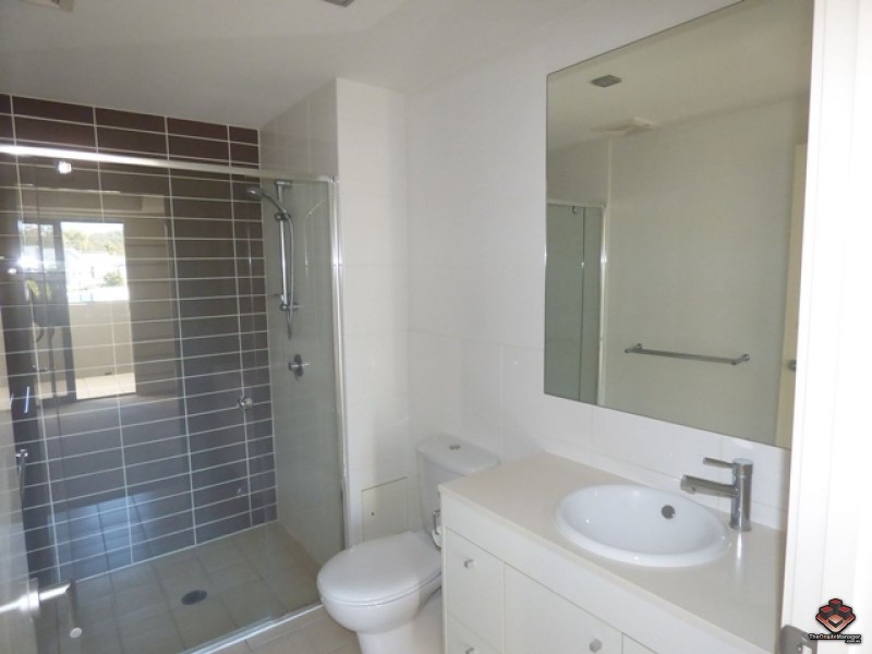 16 Surbiton Court, Carindale QLD 4152