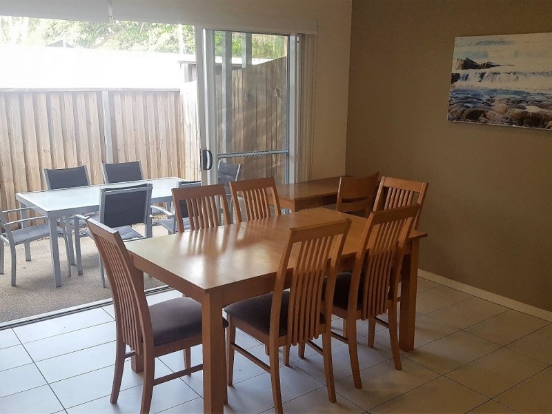 65 Manooka Drive, Cannonvale QLD 4802