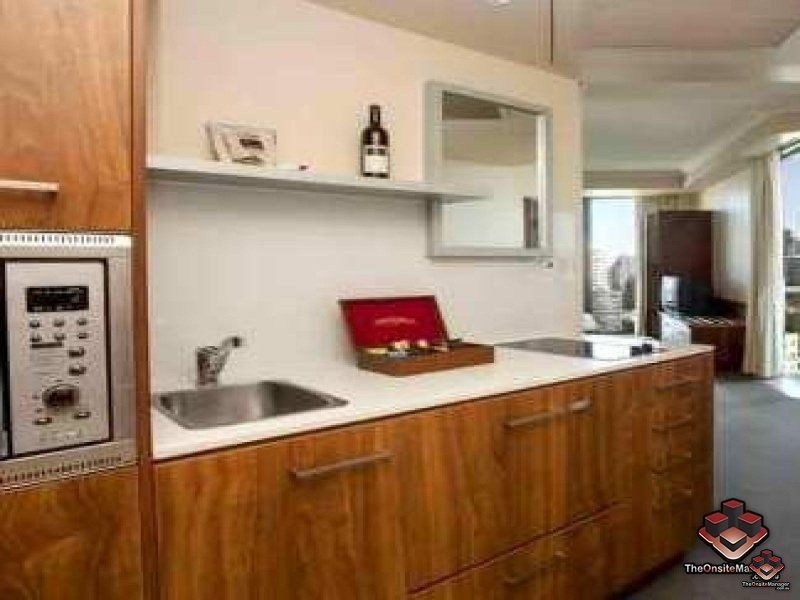25 Laycock Street, Surfers Paradise QLD 4217