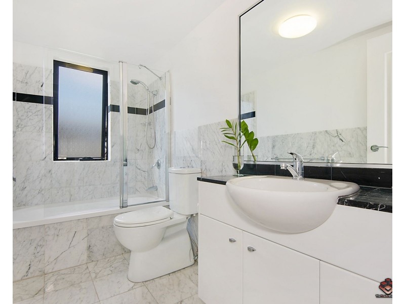 165 Main Street, Kangaroo Point QLD 4169