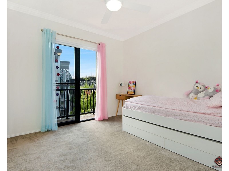 165 Main Street, Kangaroo Point QLD 4169