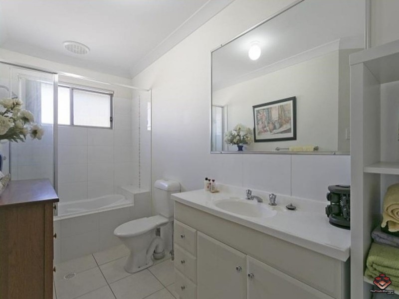 130 Jutland Street, Oxley QLD 4075