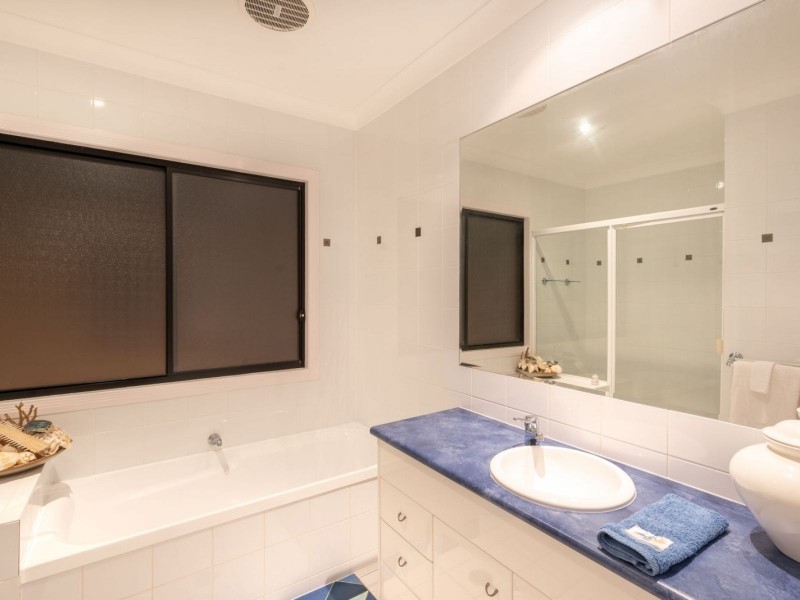 53 Darrambal Street, Surfers Paradise QLD 4217