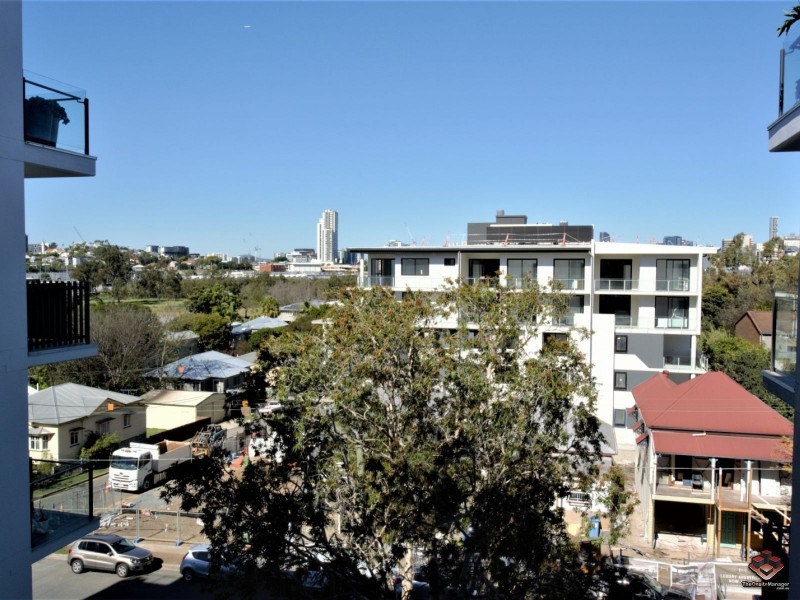 52 Grantson Street, Windsor QLD 4030