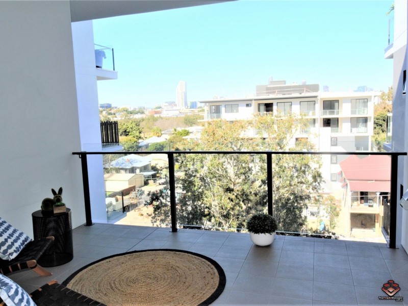 52 Grantson Street, Windsor QLD 4030