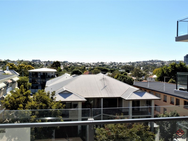 52 Grantson Street, Windsor QLD 4030