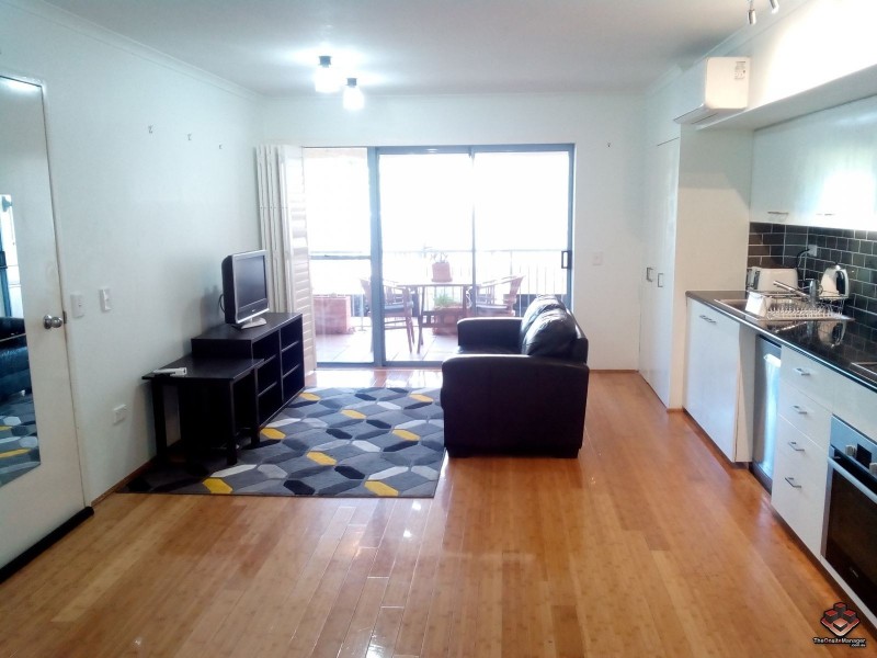 17/2 Waverley Road, Taringa QLD 4068