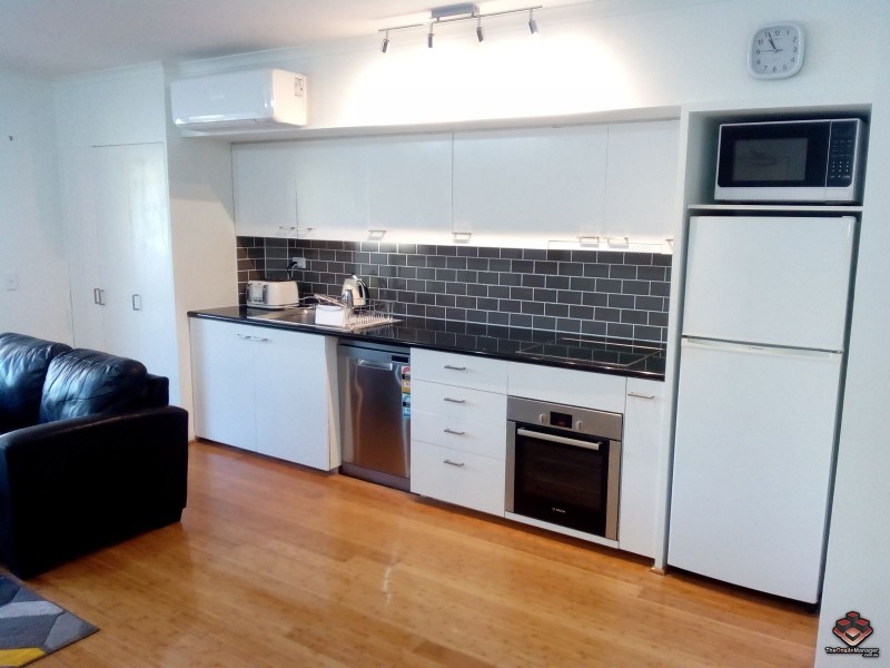 17/2 Waverley Road, Taringa QLD 4068