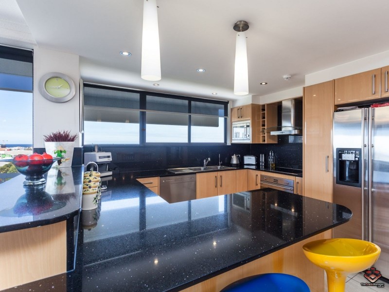 54 Hooker Boulevard, Mermaid Waters QLD 4218