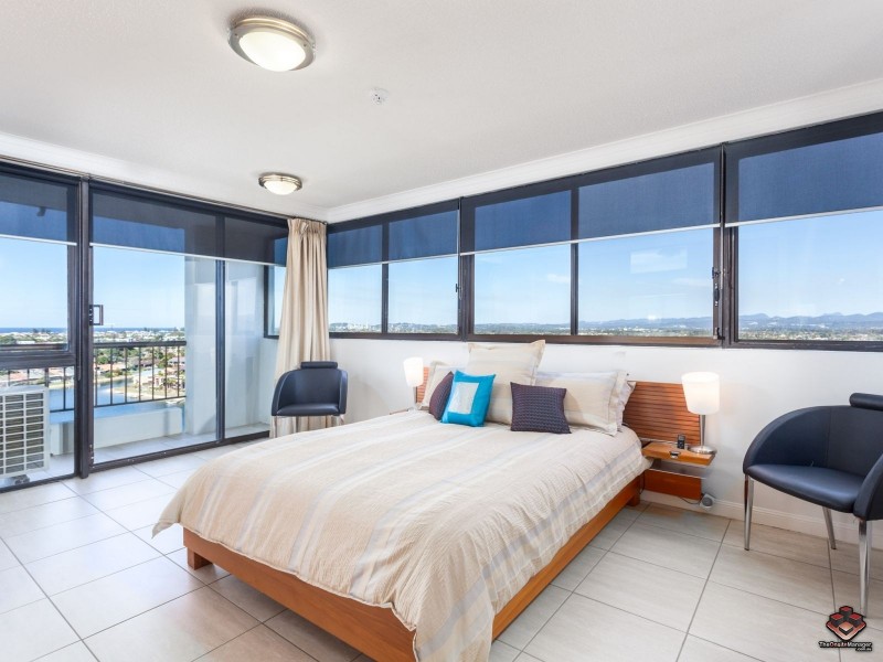 54 Hooker Boulevard, Mermaid Waters QLD 4218