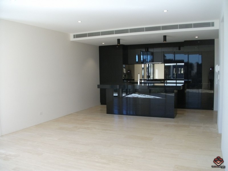 1 Marina Drive, Benowa QLD 4217