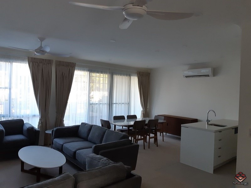 3031 The Boulevard, Carrara QLD 4211