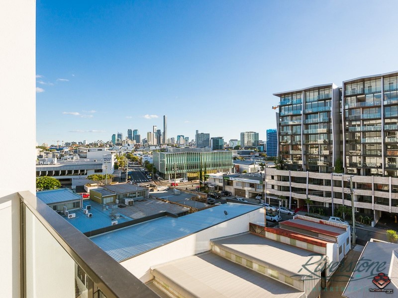 605 / 8 Masters Street, Newstead QLD 4006