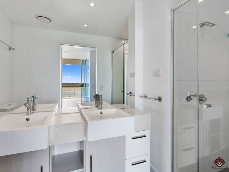 430 Marine Parade, Biggera Waters QLD 4216