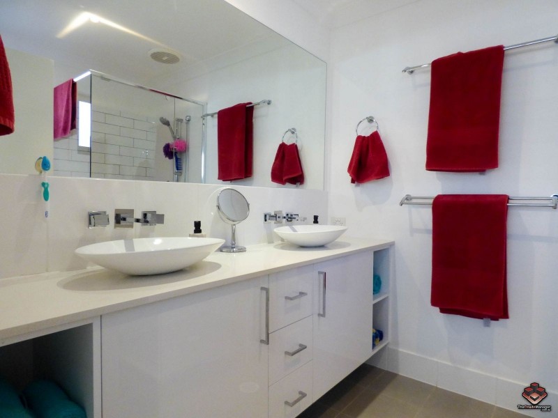 16 Surbiton Court, Carindale QLD 4152