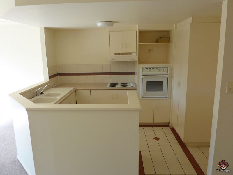 75 Brown Street, Labrador QLD 4215