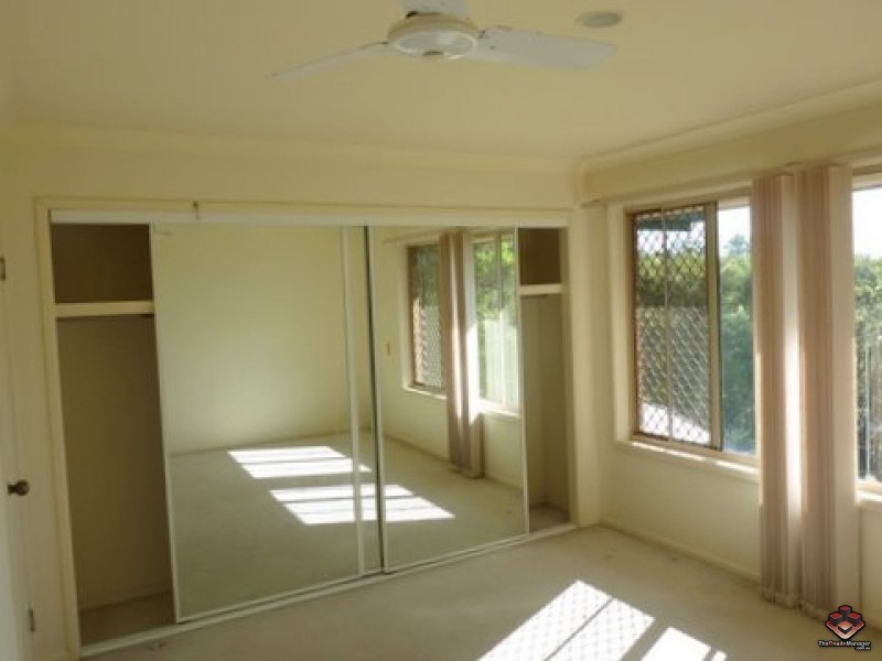 75 Brown Street, Labrador QLD 4215