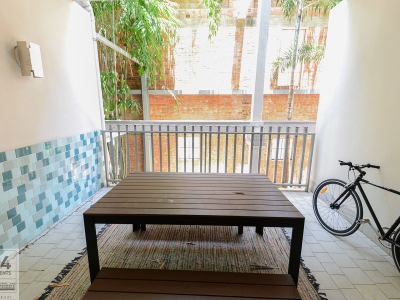 U116/8 Skyring Terrace, Teneriffe QLD 4005