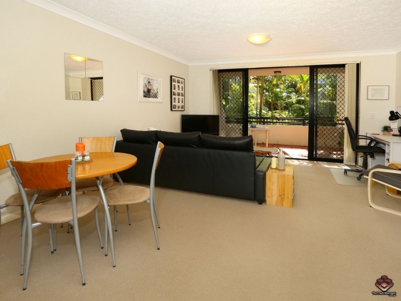 38 Labrador Street, Labrador QLD 4215