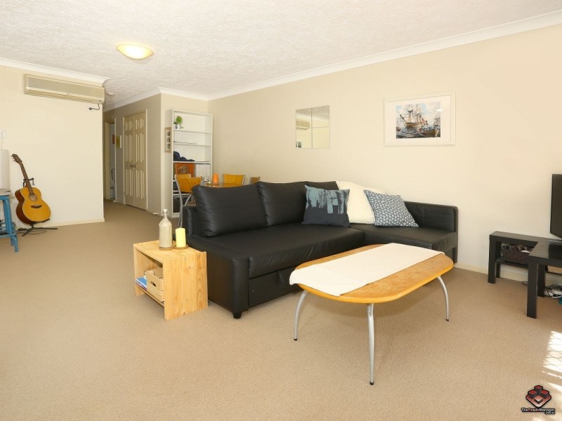 38 Labrador Street, Labrador QLD 4215