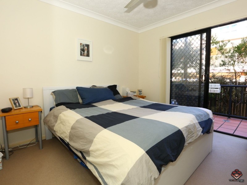 38 Labrador Street, Labrador QLD 4215