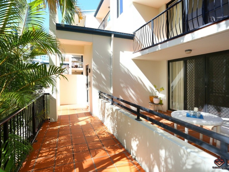 38 Labrador Street, Labrador QLD 4215